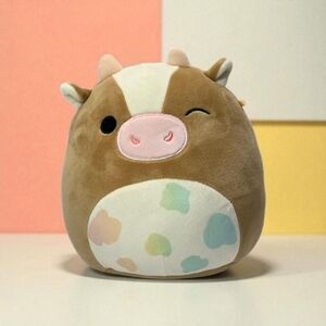 Squishmallow Griella Cow Winking Rainbow Spots 8in